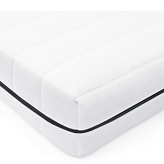 Detailaufnahme der Gelschaummatratze mit Komfortbezug – ergonomisch, waschbar, mit zwei Haertegraden H2 und H3.